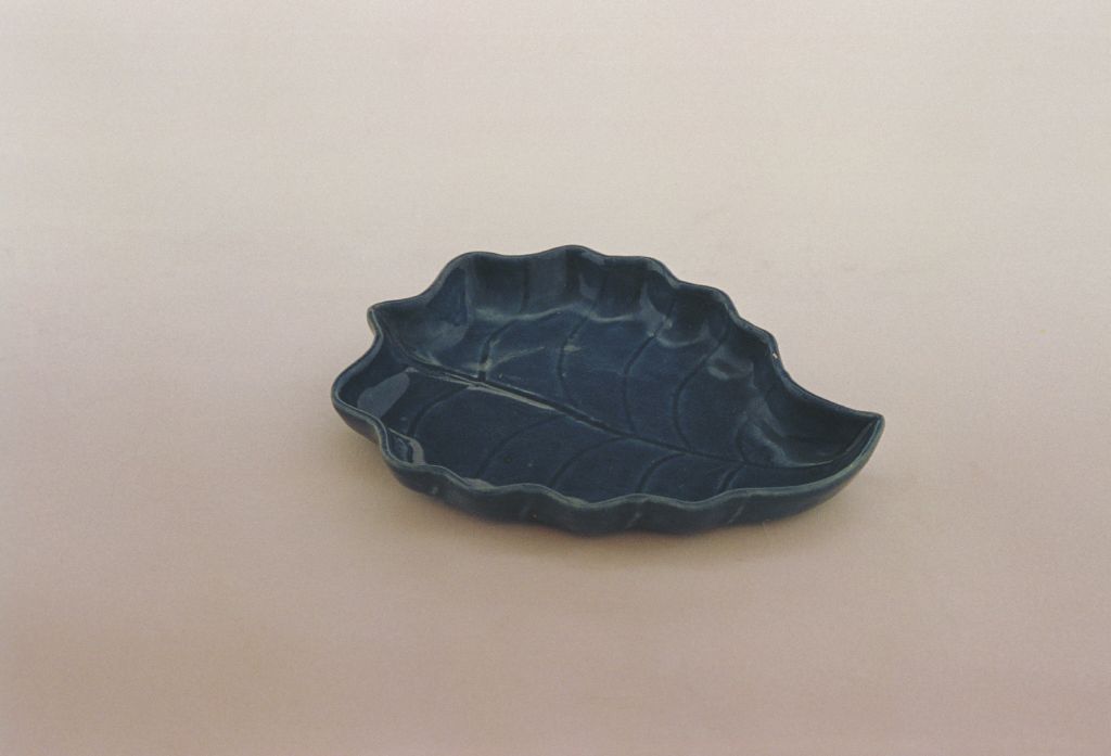 图片[1]-Laetite Blue Glazed Mugwort Leaf Wash-China Archive